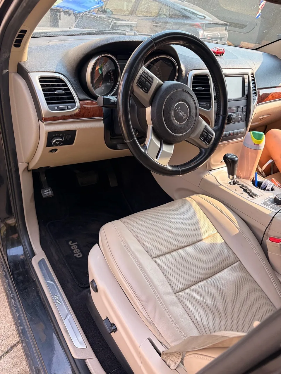 Jeep Grand Cherokee 2011 photo 4