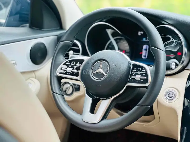 Mercedes-Benz C-Class 2020 photo 5