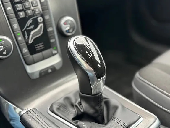 Volvo V40 2016 photo 4