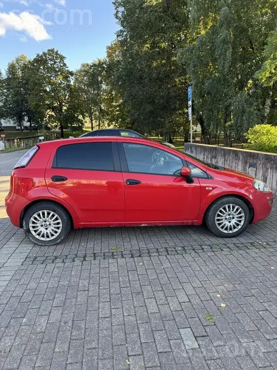 Fiat Punto 2013 photo 3