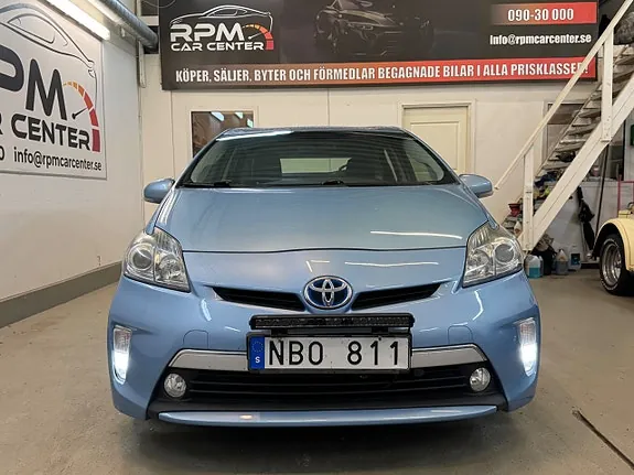 Toyota Prius Plug-In Hybrid 2012 photo 4