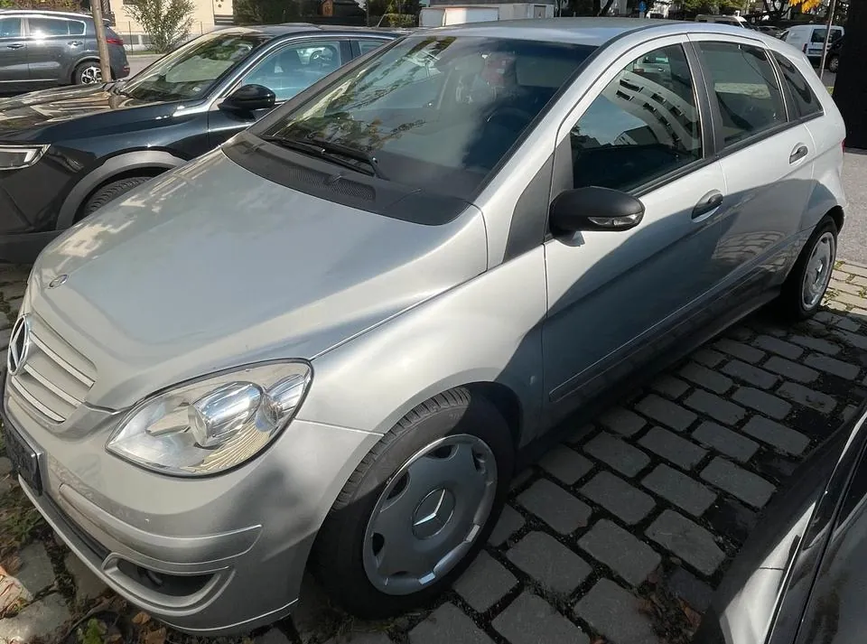Mercedes-Benz B170