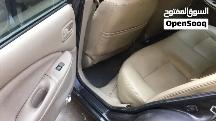 Nissan Sunny 2012 photo 4