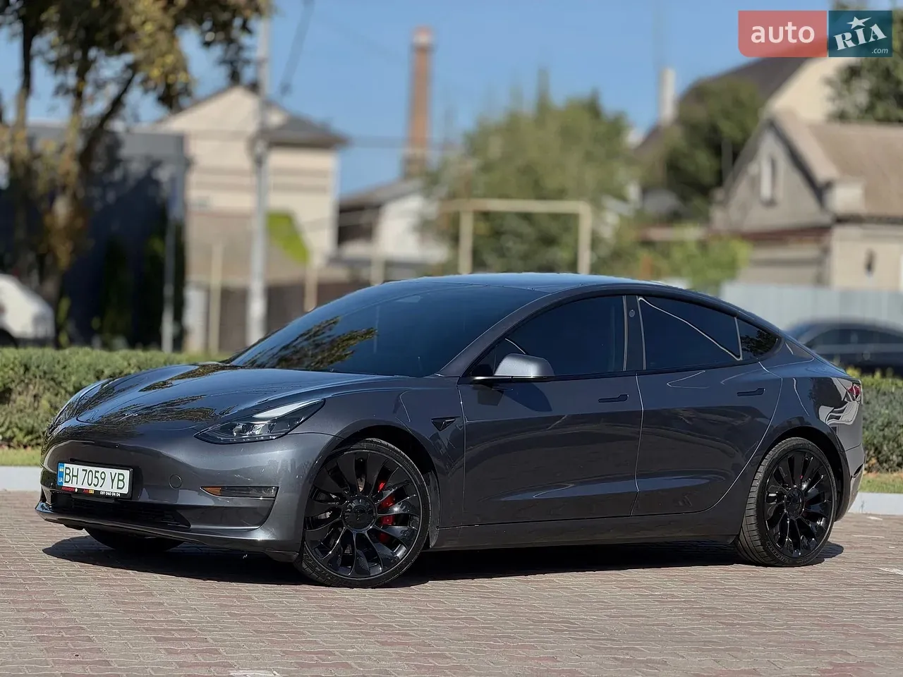 Tesla Model 3 2023 photo 2