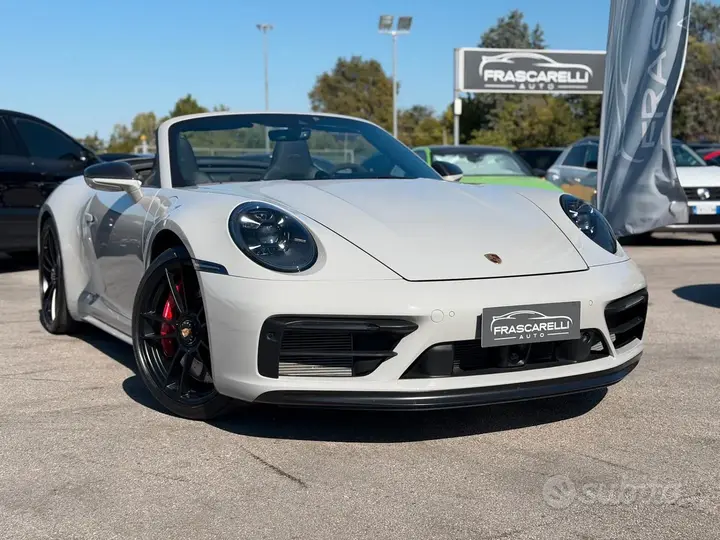 Porsche 911 Carrera 4 Gts Cabriolet