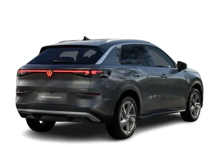 Volkswagen T-Roc photo 3