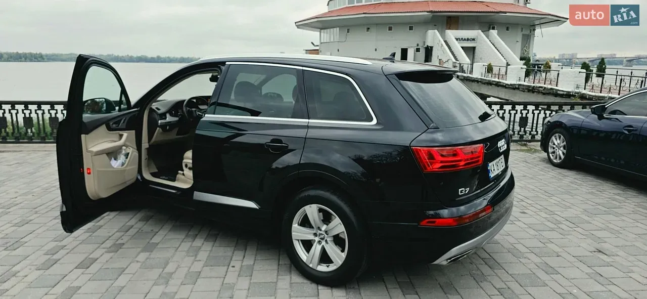 Audi Q7 2017 photo 4