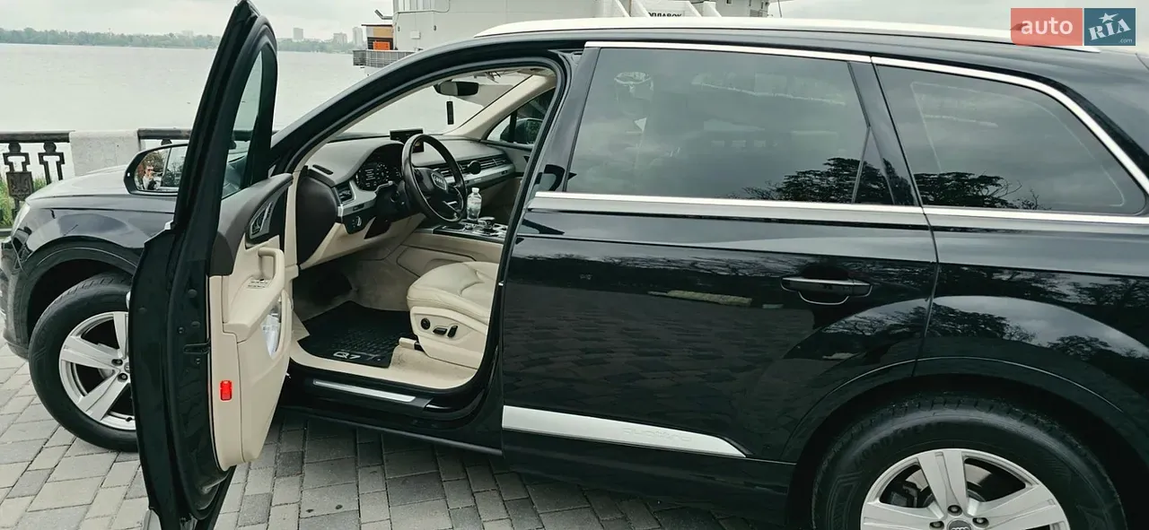 Audi Q7 2017 photo 3