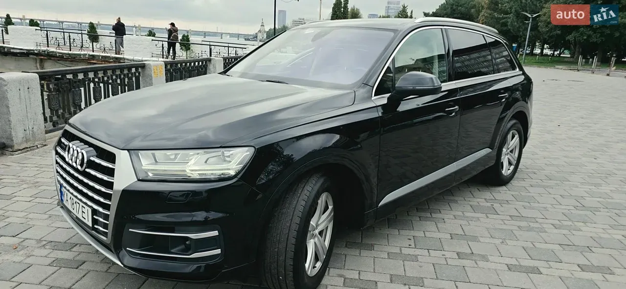 Audi Q7 2017 photo 2