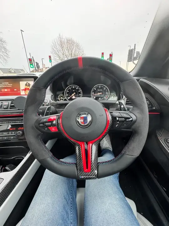 BMW 6 Series 2015 photo 2