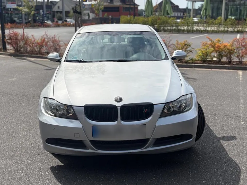 BMW 318I