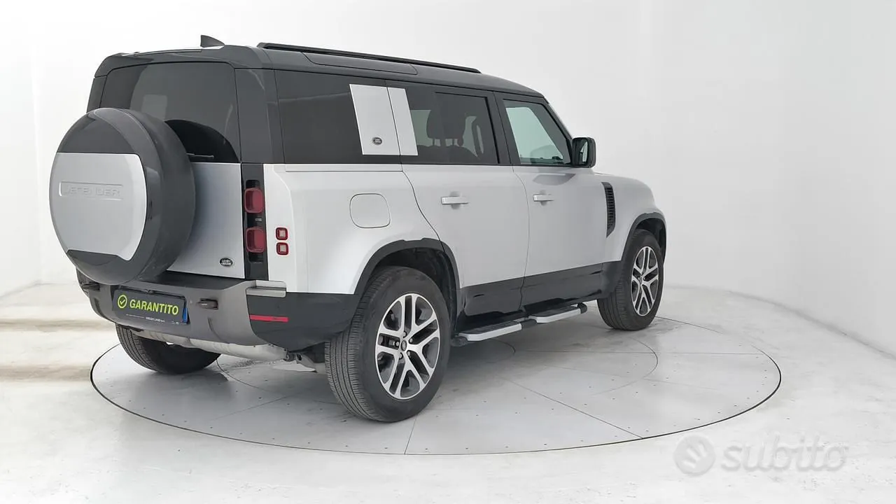 Land Rover Defender 2023 photo 5