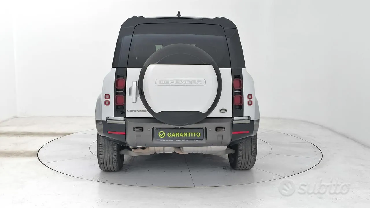 Land Rover Defender 2023 photo 4