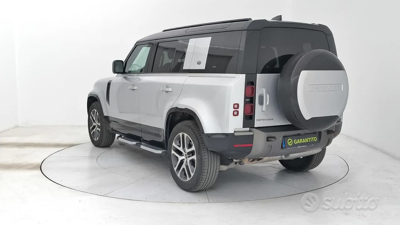 Land Rover Defender 2023 photo 3