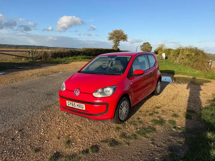 Volkswagen Up 2015 photo 2