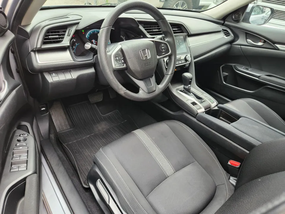 Honda Civic 2018 photo 4