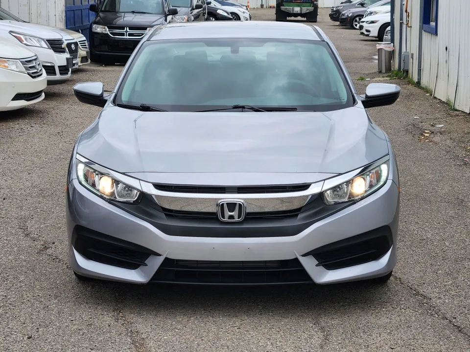 Honda Civic 2018 photo 2