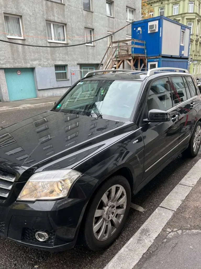 Mercedes-Benz Glk Class 2010 photo 2