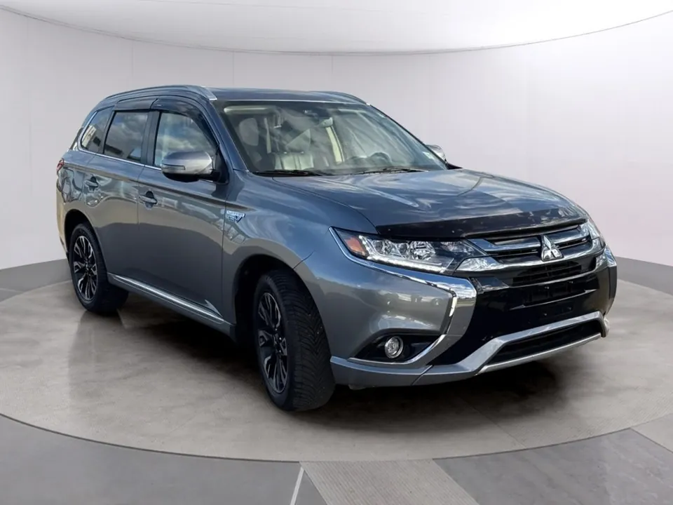 Mitsubishi Outlander 2018 photo 2