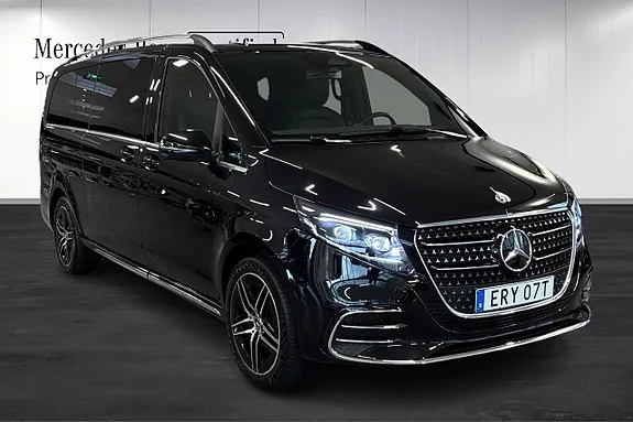 Mercedes-Benz V300 2026 photo 2
