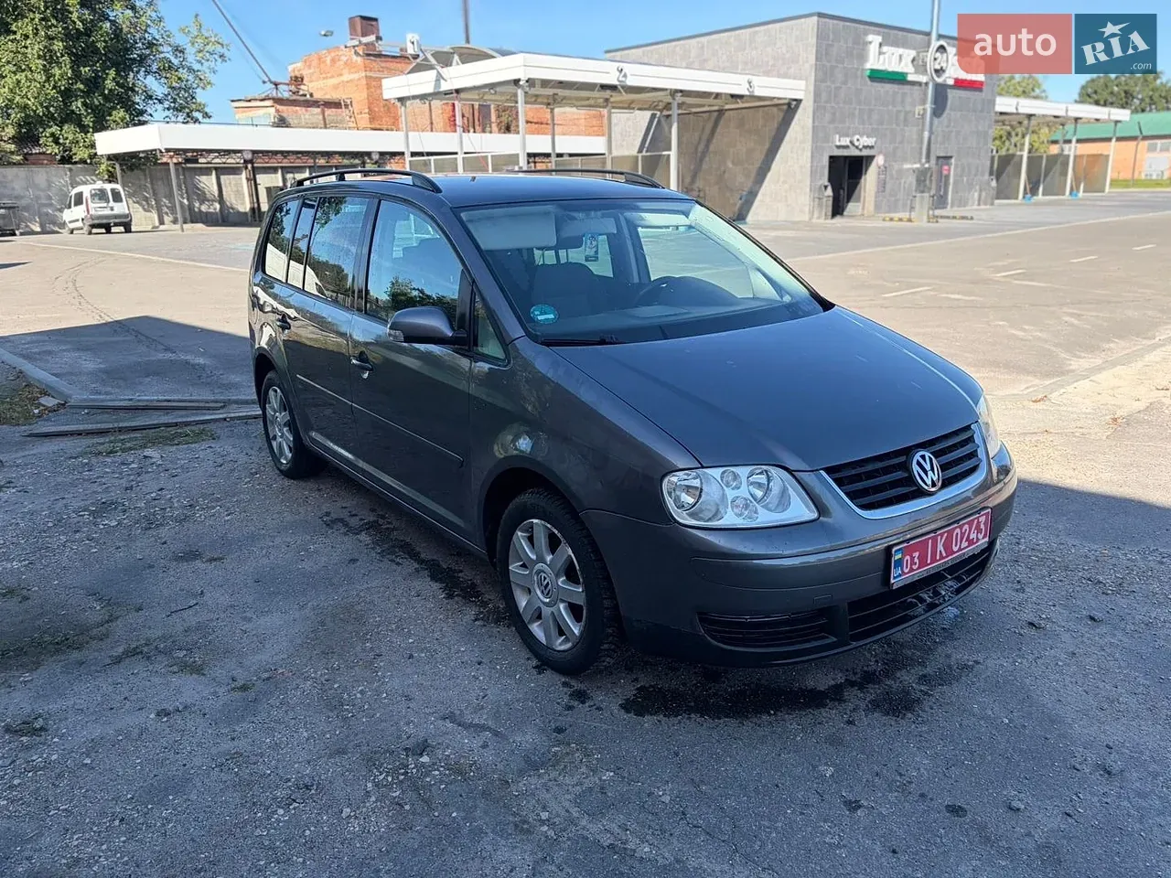 Volkswagen Touran 2006 photo 2