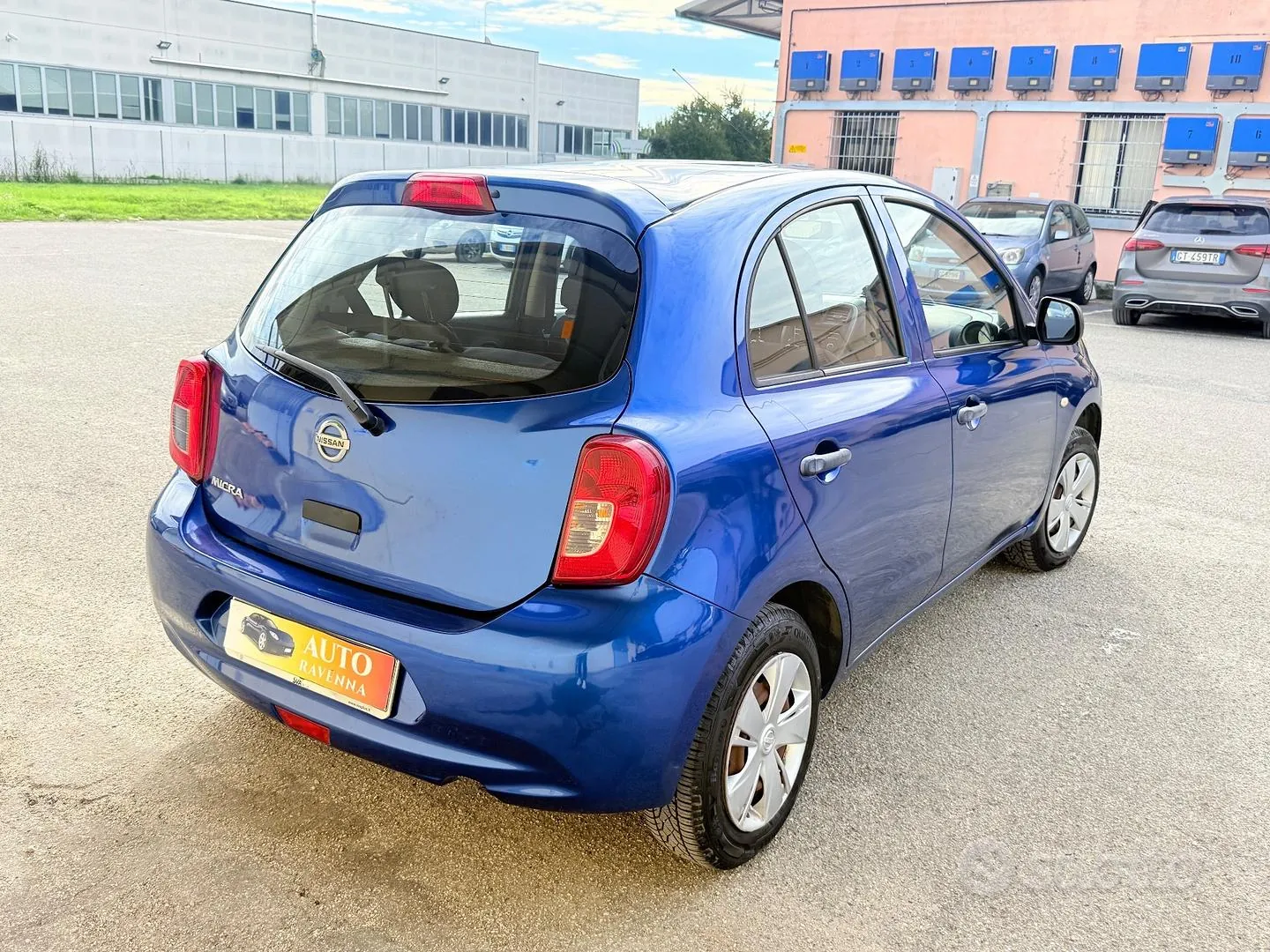 Nissan Micra 2015 photo 2