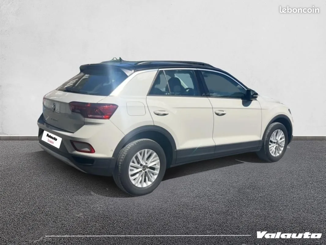 Volkswagen T-Roc 2023 photo 2