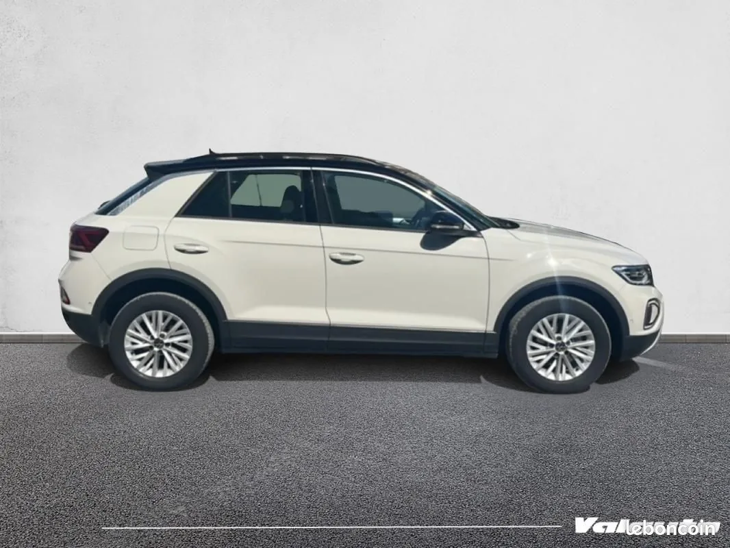 Volkswagen T-Roc 2023 photo 4