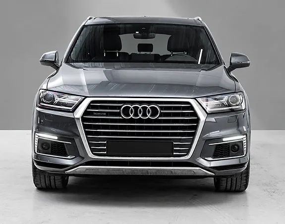 Audi Q7 2017 photo 2