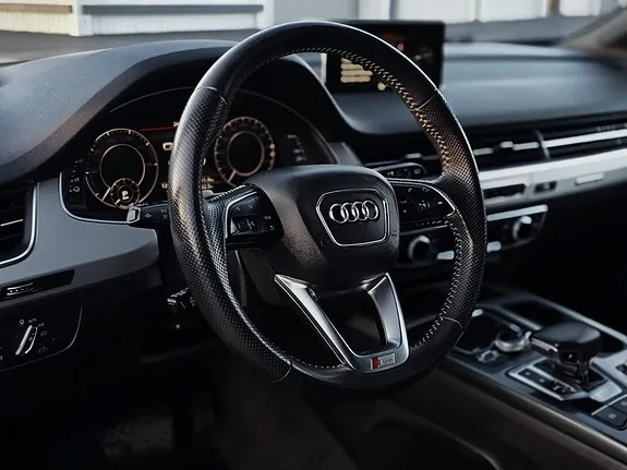 Audi Q7 2017 photo 3