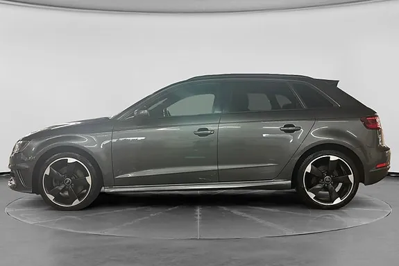 Audi A3 2016 photo 2