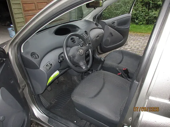 Toyota Yaris 2004 photo 5