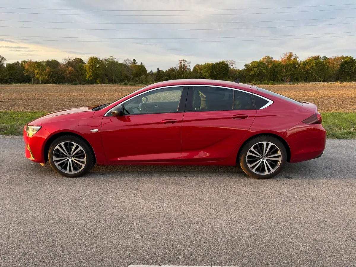 Opel Insignia 2022 photo 2