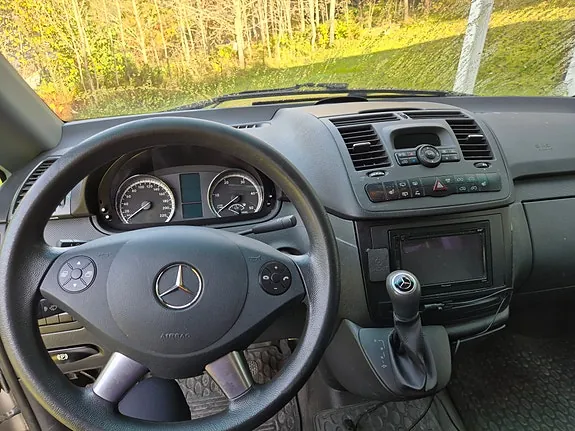 Mercedes-Benz Vito 113 2013 photo 3