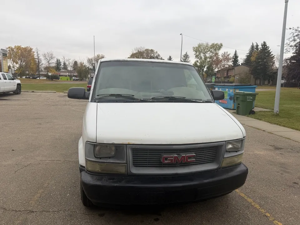 GMC Safari 2005 photo 3