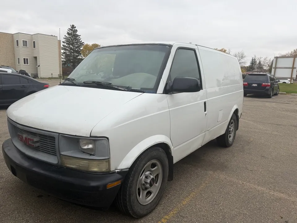 GMC Safari 2005 photo 2