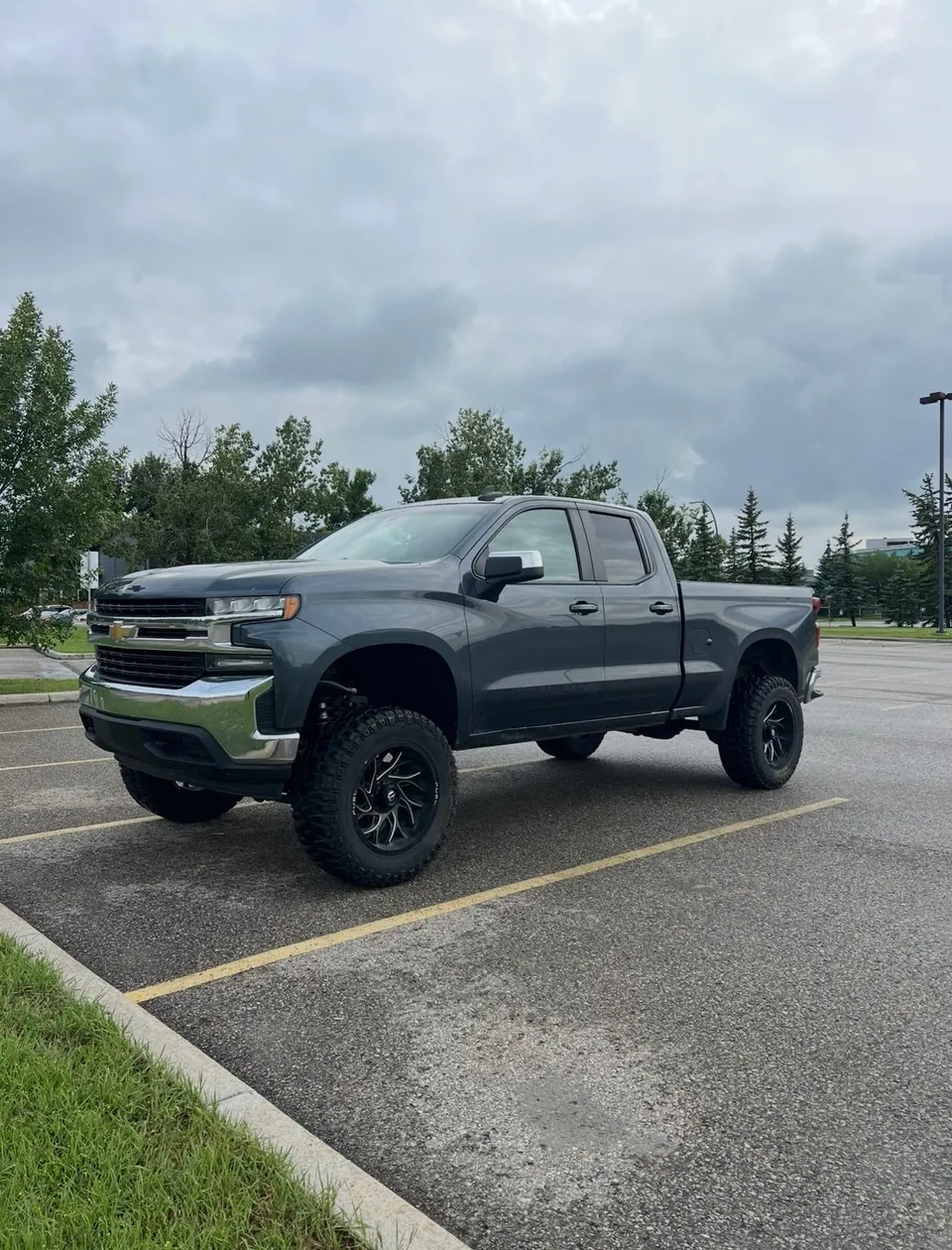 Chevrolet Silverado 1500 2021 photo 2