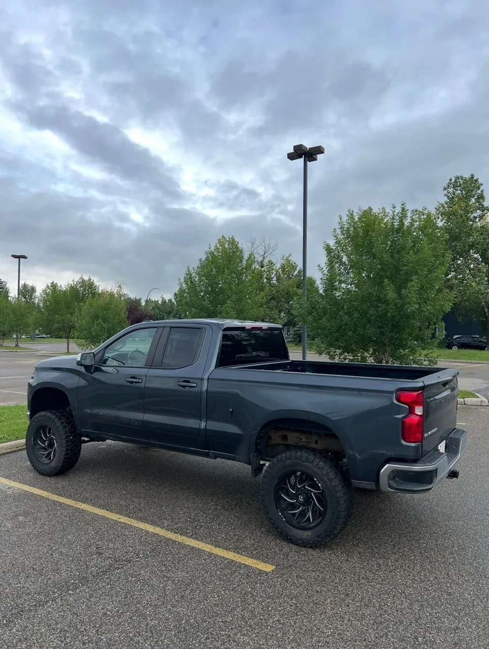 Chevrolet Silverado 1500 2021 photo 3