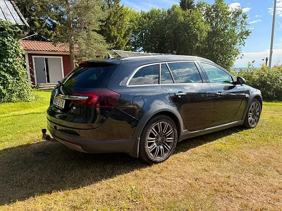 Opel Insignia Country Tourer 2014 photo 3