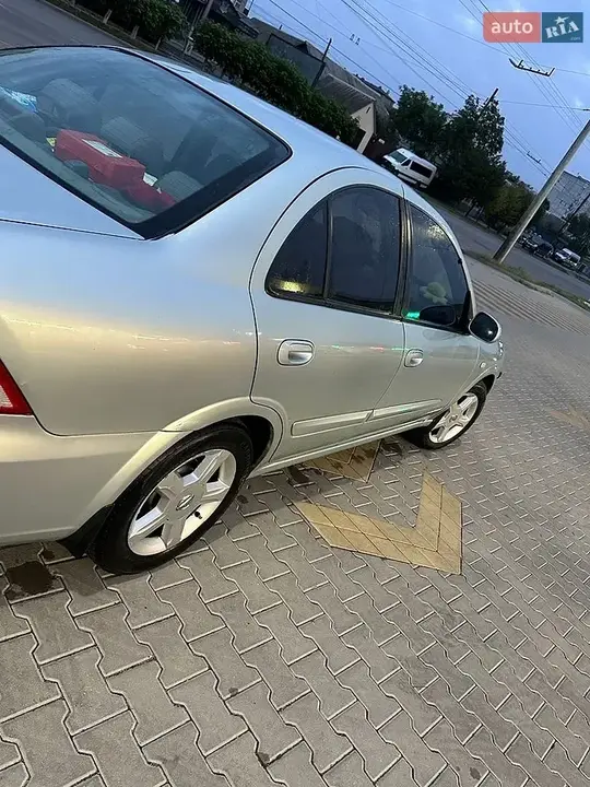 Nissan Almera 2006 photo 5