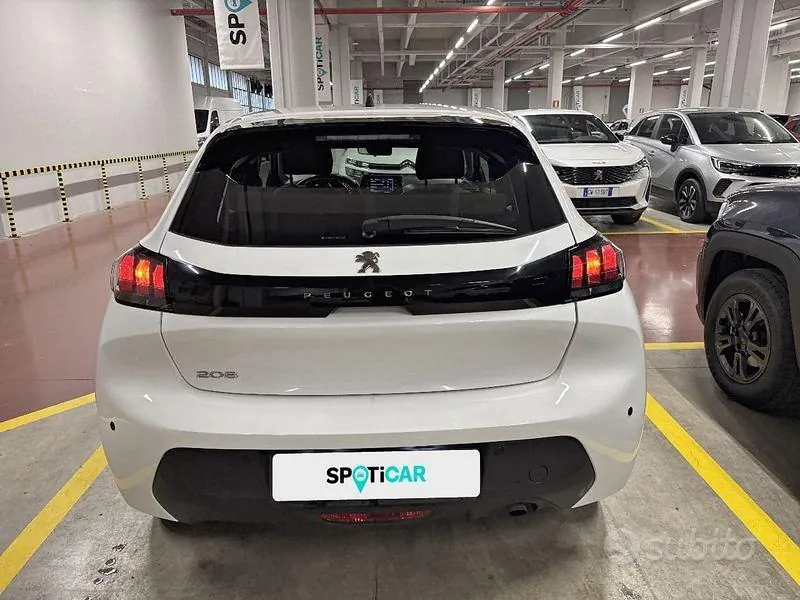 Peugeot 208 2023 photo 4