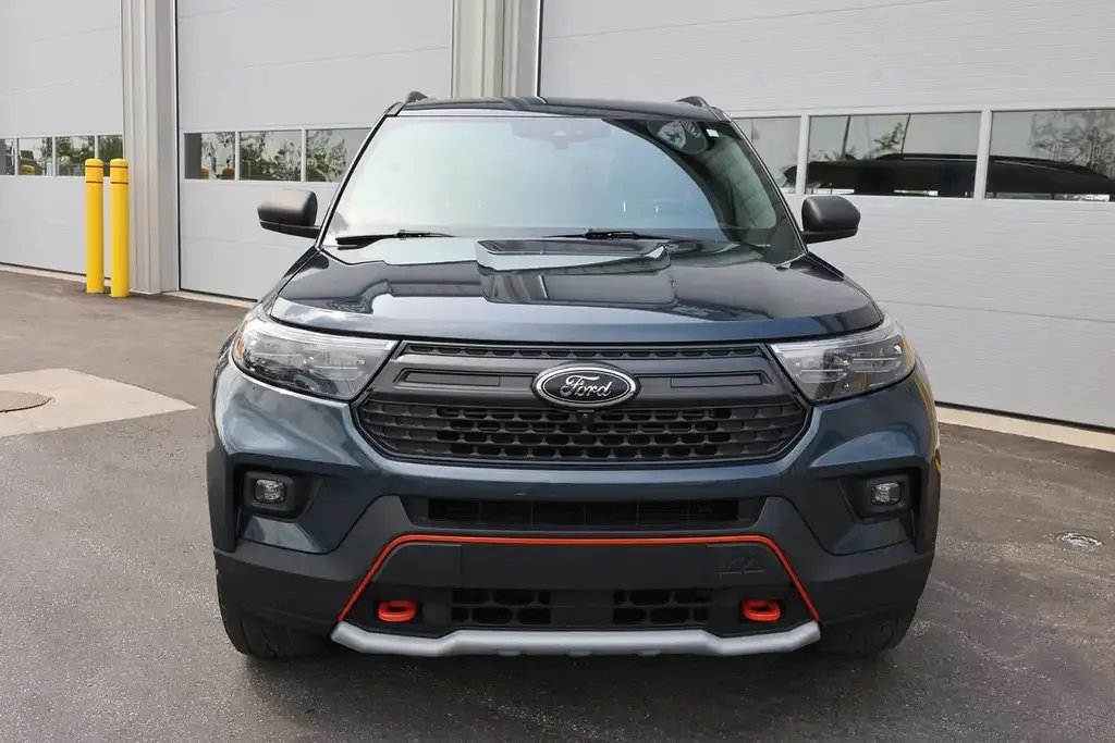 Ford Explorer 2022 photo 2