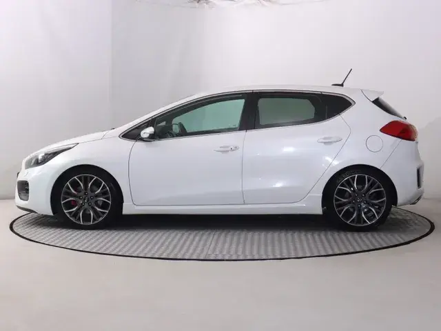 Kia Ceed 2015 photo 2