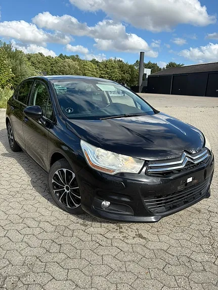Citroen C4 2011 photo 2