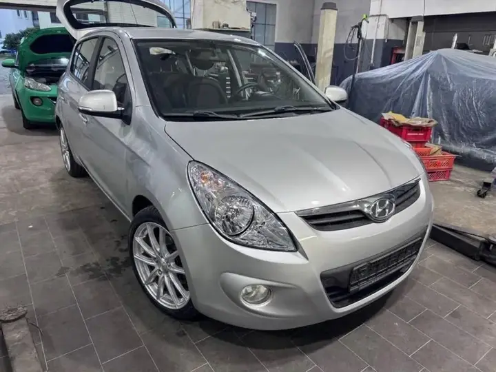 Hyundai I20