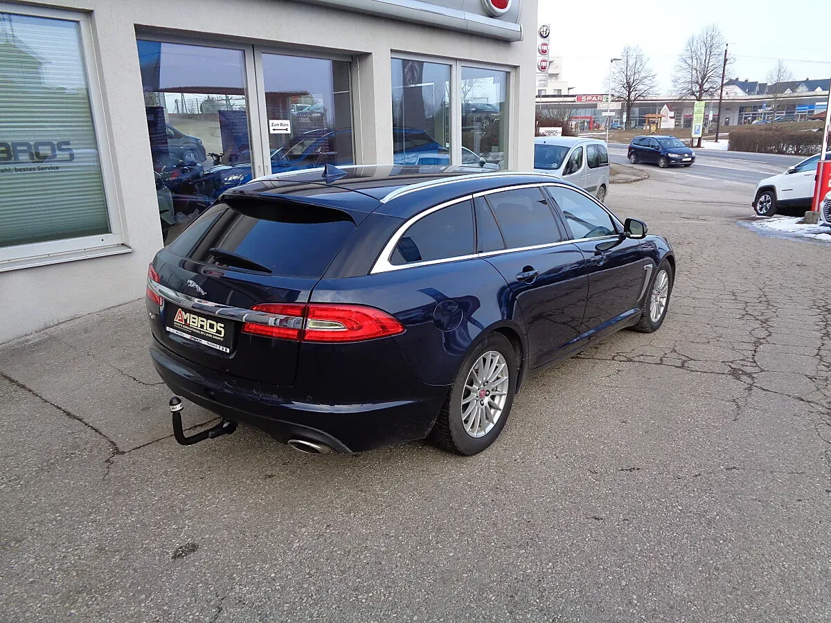 Jaguar Xf 2014 photo 3