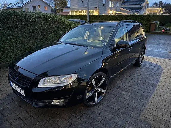 Volvo V70 2015 photo 2