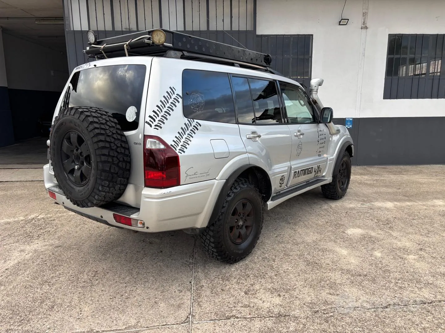 Mitsubishi Pajero 2004 photo 4
