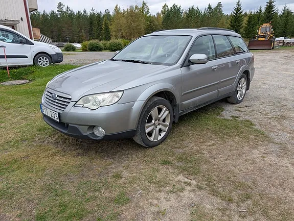Subaru Outback 2007 photo 2