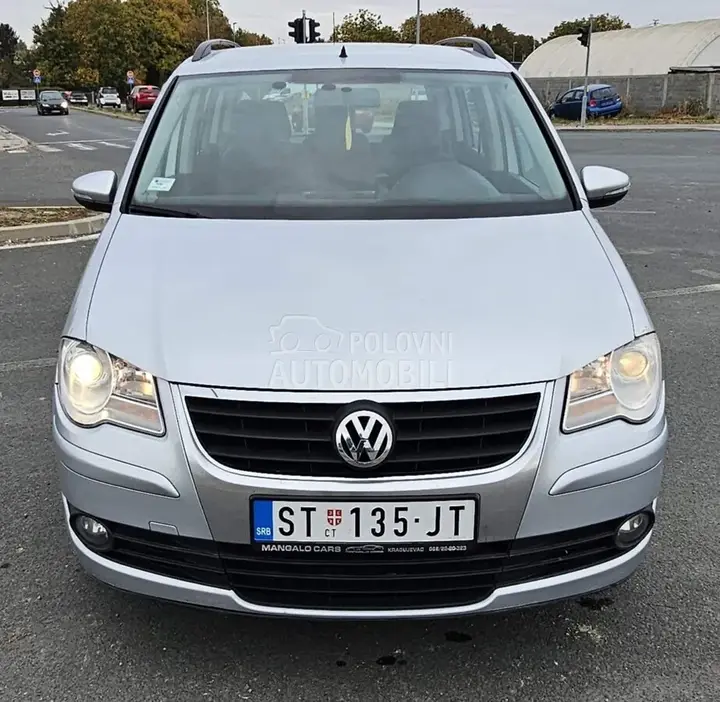 Volkswagen Touran 2009 photo 3